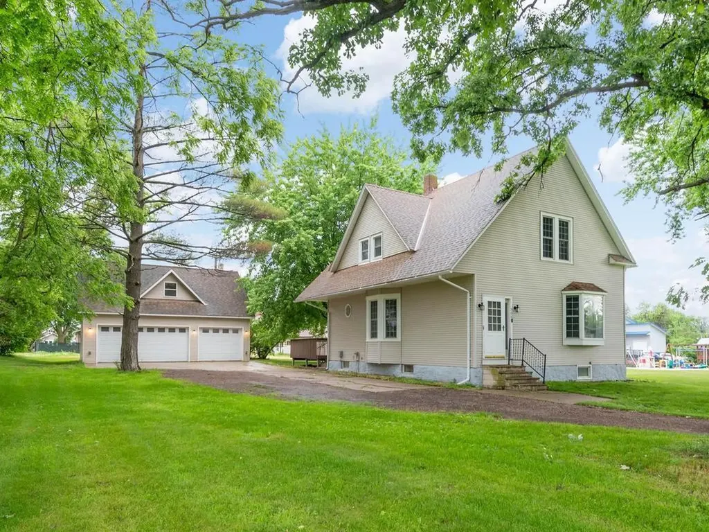 506 3rd Street SW Montgomery MN 56069