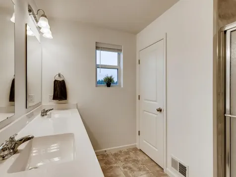 718 Maggie Way Chanhassen MN 55317