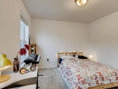 718 Maggie Way Chanhassen MN 55317