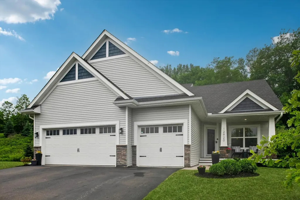 12920 Huntington Court Savage MN 55378