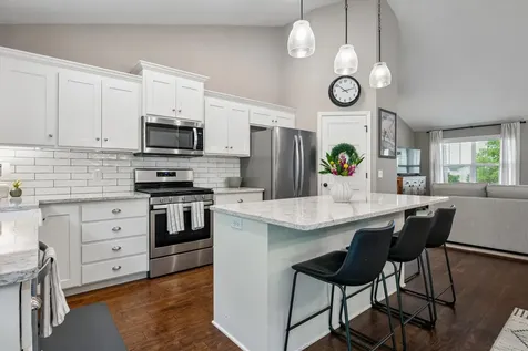 12920 Huntington Court Savage MN 55378