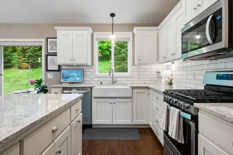 12920 Huntington Court Savage MN 55378