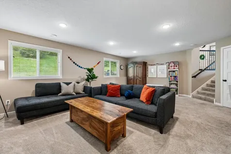 12920 Huntington Court Savage MN 55378