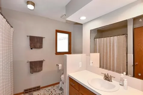 612 7th Avenue SW Faribault MN 55021