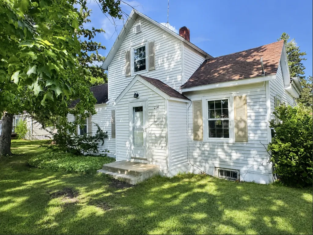214 Oak Street Gonvick MN 56644