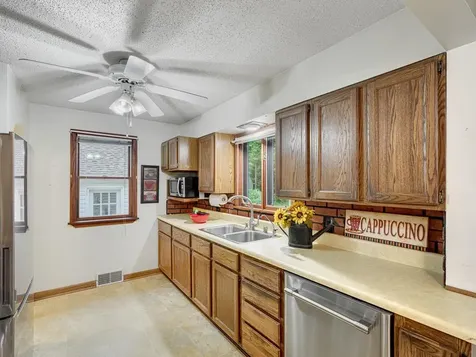 7538 Spring Lake Road Mounds View MN 55112