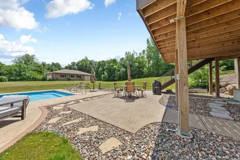 11205 Circle Lake Lane Faribault MN 55021