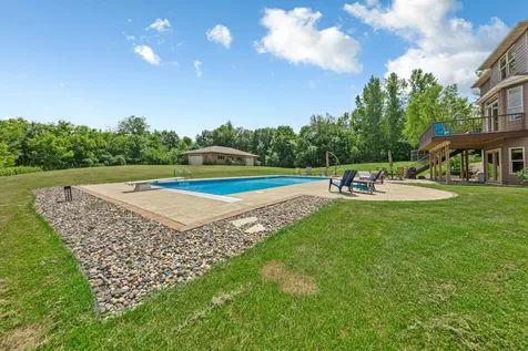 11205 Circle Lake Lane Faribault MN 55021