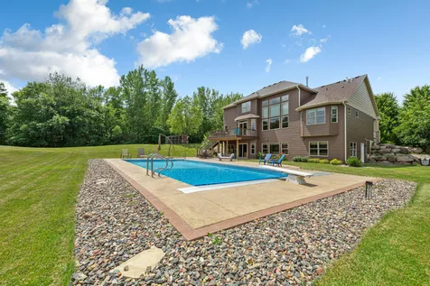 11205 Circle Lake Lane Faribault MN 55021