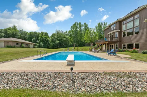 11205 Circle Lake Lane Faribault MN 55021