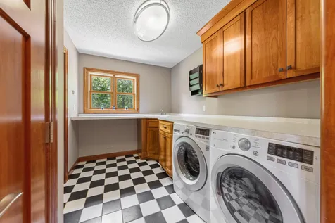 11205 Circle Lake Lane Faribault MN 55021