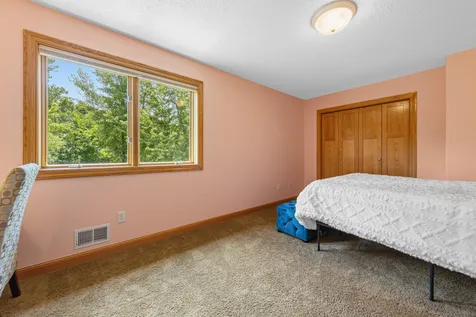11205 Circle Lake Lane Faribault MN 55021