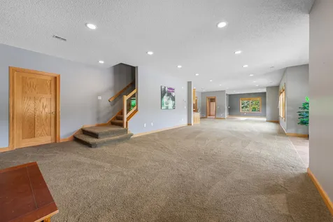 11205 Circle Lake Lane Faribault MN 55021