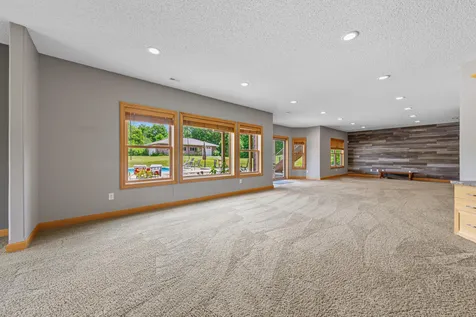 11205 Circle Lake Lane Faribault MN 55021