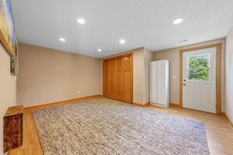 11205 Circle Lake Lane Faribault MN 55021
