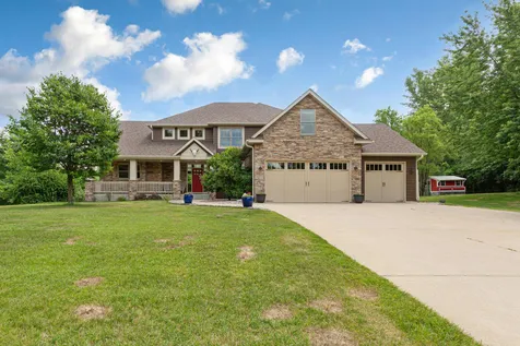 11205 Circle Lake Lane Faribault MN 55021