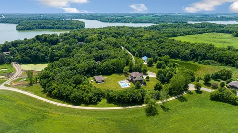 11205 Circle Lake Lane Faribault MN 55021