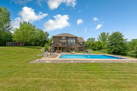 11205 Circle Lake Lane Faribault MN 55021