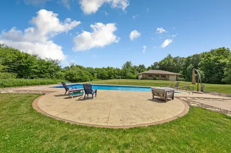 11205 Circle Lake Lane Faribault MN 55021