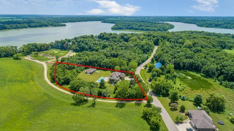 11205 Circle Lake Lane Faribault MN 55021
