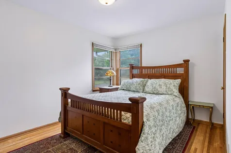 2002 Worcester Avenue Saint Paul MN 55116