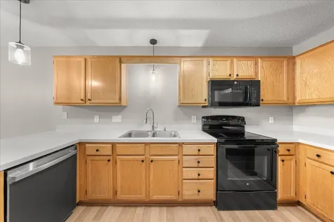 4856 Helena Lane N Oakdale MN 55128