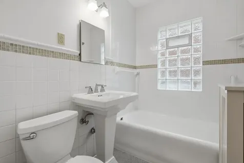 4136 Grand Avenue S Minneapolis MN 55409