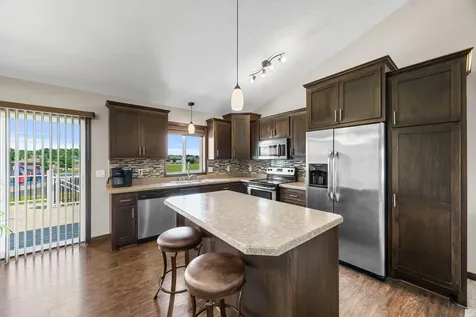 10 8th Avenue SE Isanti MN 55040