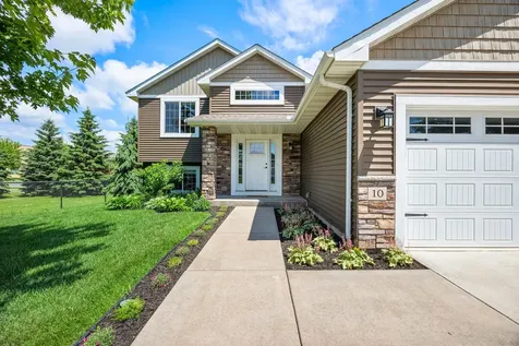 10 8th Avenue SE Isanti MN 55040