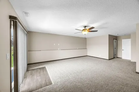 10 8th Avenue SE Isanti MN 55040