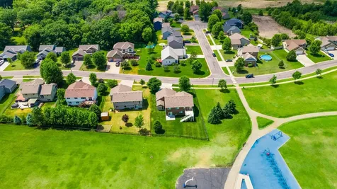 10 8th Avenue SE Isanti MN 55040