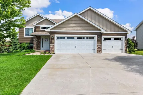 10 8th Avenue SE Isanti MN 55040