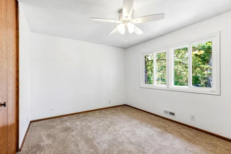 2633 Skyview Court Stillwater MN 55082