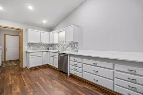 6517 Brook Lane Savage MN 55378