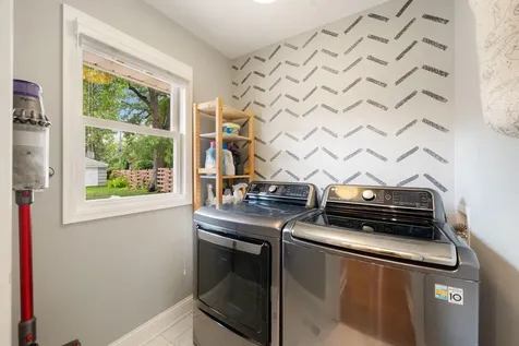 6718 Lakeview Avenue Richfield MN 55423