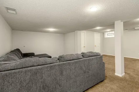 1194 Farrington Street Saint Paul MN 55117