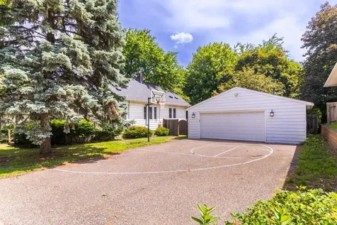 1194 Farrington Street Saint Paul MN 55117