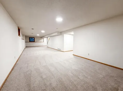 7483 Hydram Avenue S Cottage Grove MN 55016