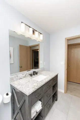 2715 33rd Street S Fargo ND 58103