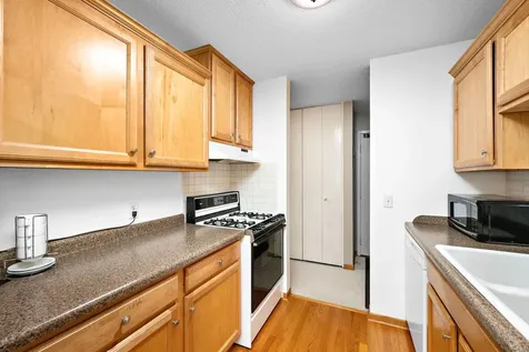 4101 Parklawn Avenue Edina MN 55435