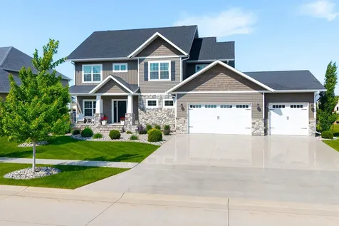 2508 Mcleod Drive E West Fargo ND 58078