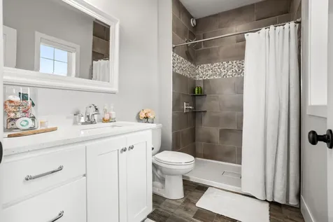2508 Mcleod Drive E West Fargo ND 58078