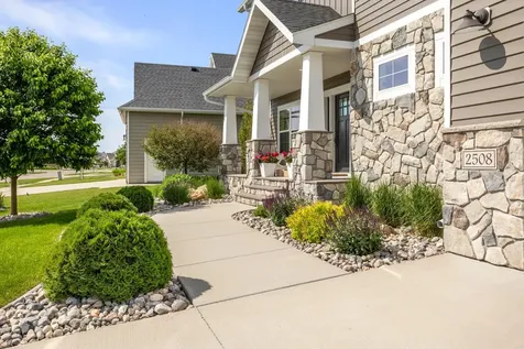 2508 Mcleod Drive E West Fargo ND 58078