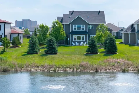 2508 Mcleod Drive E West Fargo ND 58078