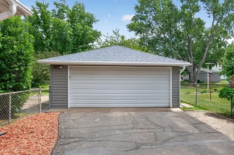 10855 President Drive NE Blaine MN 55434