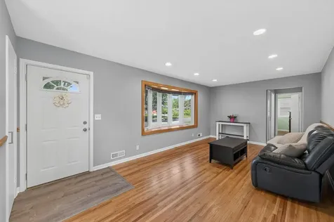 10855 President Drive NE Blaine MN 55434