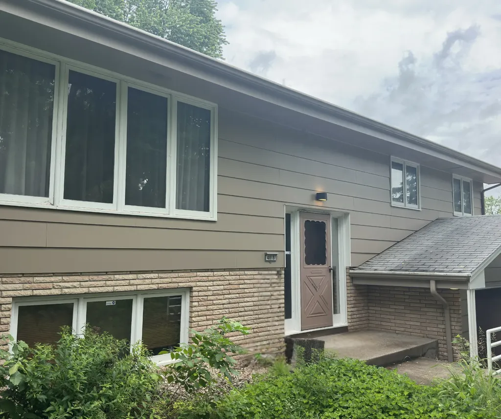 4018 Shamrock Drive NE Saint Anthony MN 55421