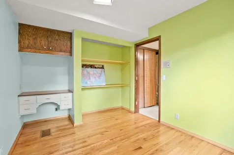 4018 Shamrock Drive NE Saint Anthony MN 55421