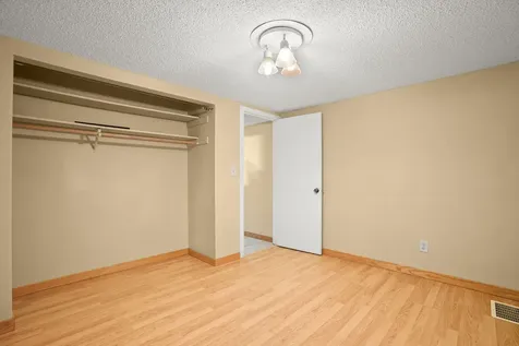 4018 Shamrock Drive NE Saint Anthony MN 55421