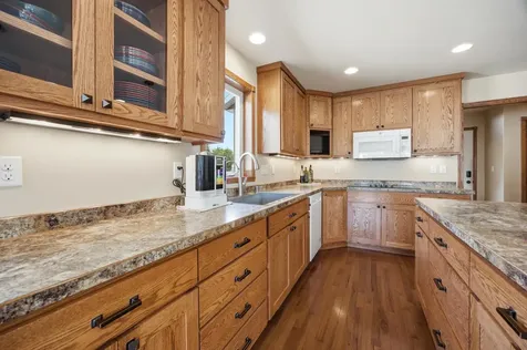 965 18th Avenue Circle N Moorhead MN 56560